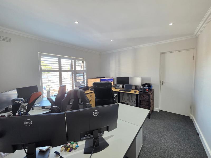5 Bedroom Property for Sale in Bergsig Western Cape